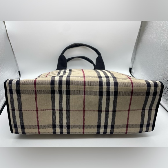 Burberry Nova Print HandBag - Picture 10 of 14